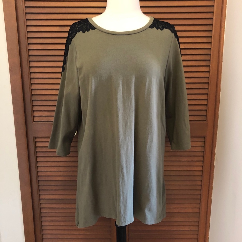 d&co Army green lace detail tunic top 1X plus size